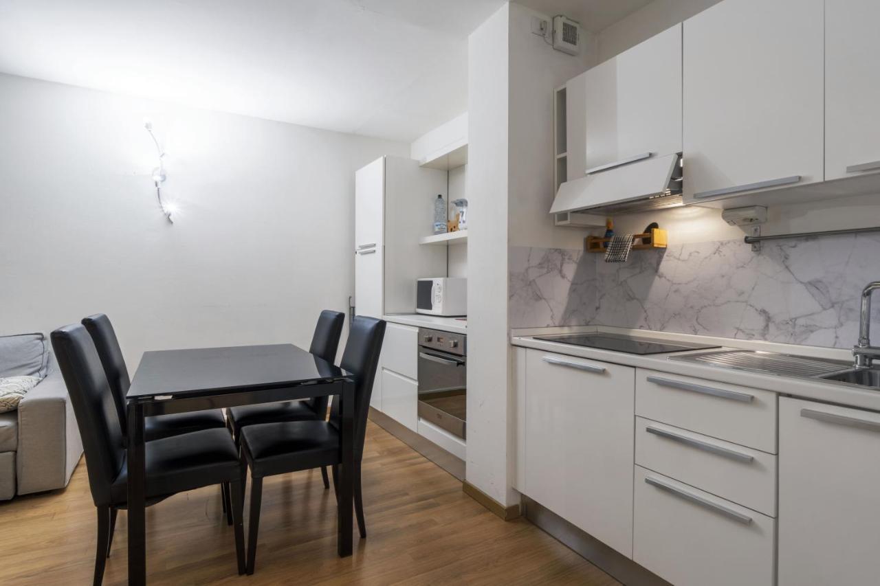 Cozy & Comfy Apt In Navigli Area Milaan Buitenkant foto